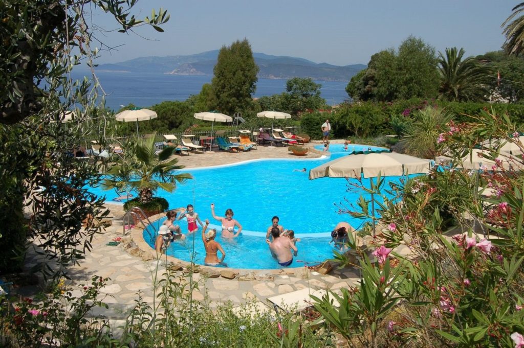 Het Zwembad van Villaggio Turistico Innamorata